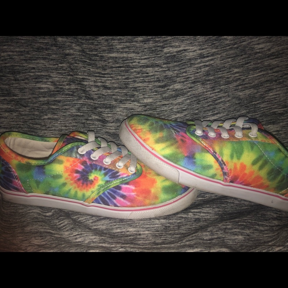 Sports world canvas shoes
